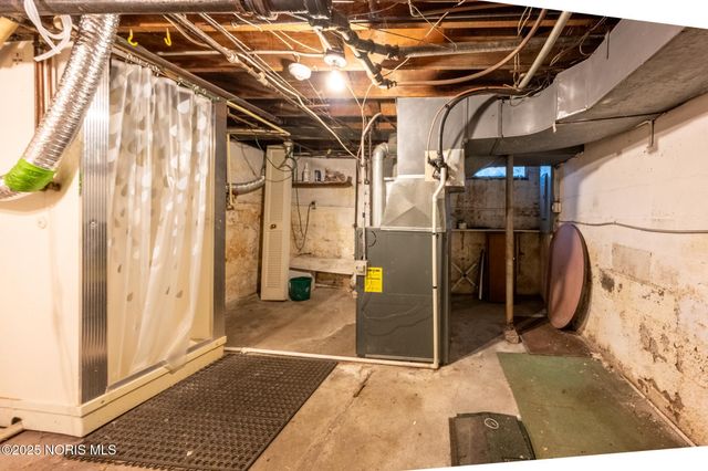 413 Superior Street, Rossford, OH 43460