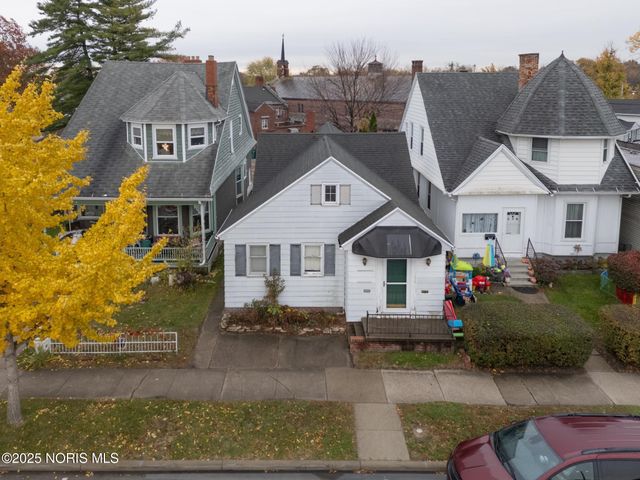 413 Superior Street, Rossford, OH 43460