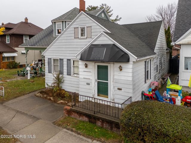 413 Superior Street, Rossford, OH 43460