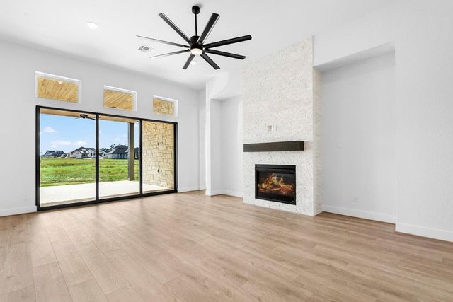 3064 Green Grange LN, Leander, TX 78641