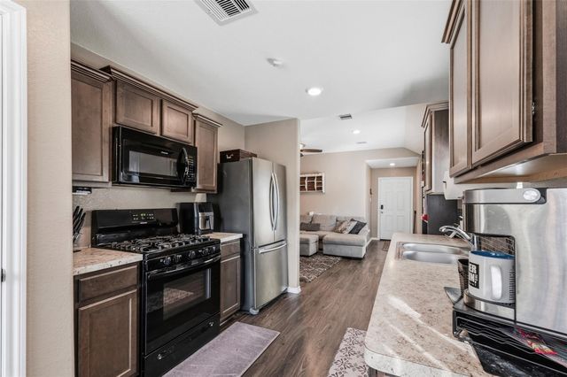 1207 Blue Hazel Court, Magnolia, TX 77362