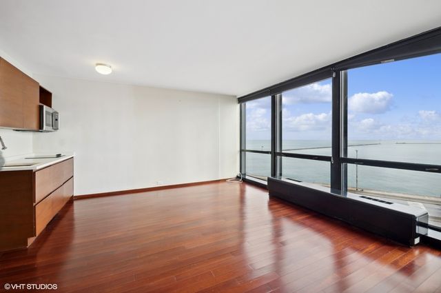 900 N Lake Shore Drive 514, Chicago, IL 60611