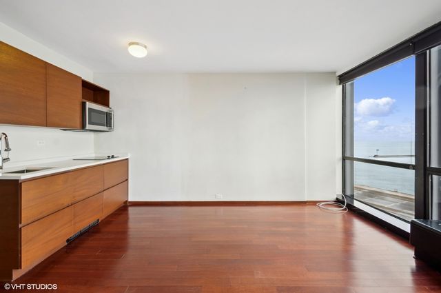 900 N Lake Shore Drive 514, Chicago, IL 60611