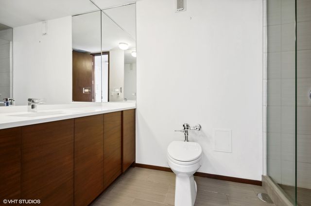 900 N Lake Shore Drive 514, Chicago, IL 60611