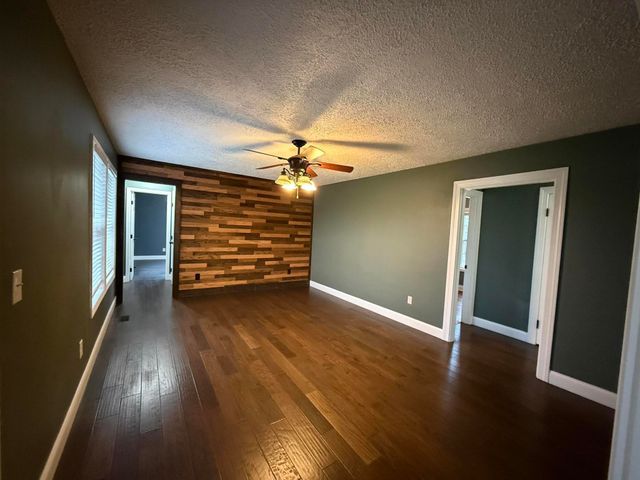 1543 W Tunnel Hill Road, Owingsville, KY 40360