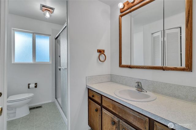 10074 SE 213th Place, Kent, WA 98031