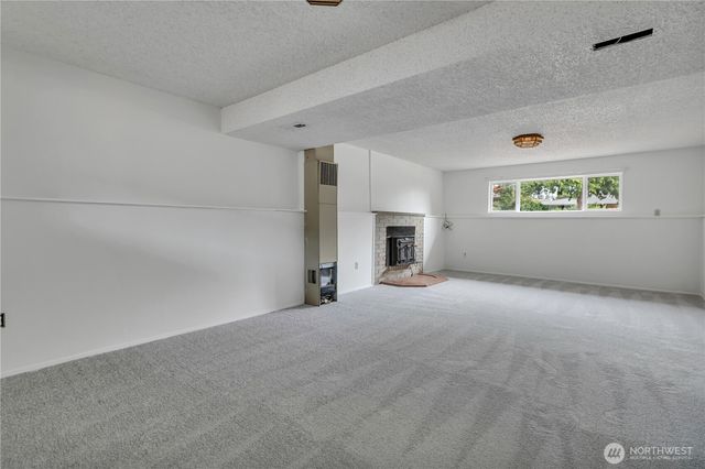 10074 SE 213th Place, Kent, WA 98031