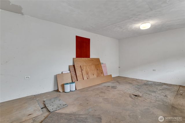 10074 SE 213th Place, Kent, WA 98031