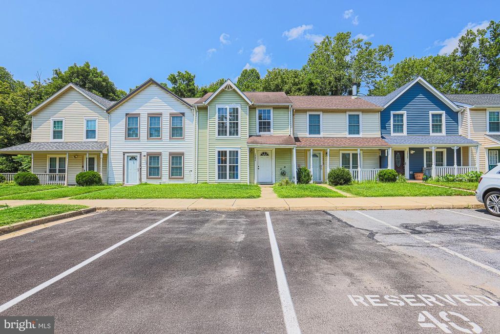 14404 MARLBOROUGH DR, Upper Marlboro, MD 20772