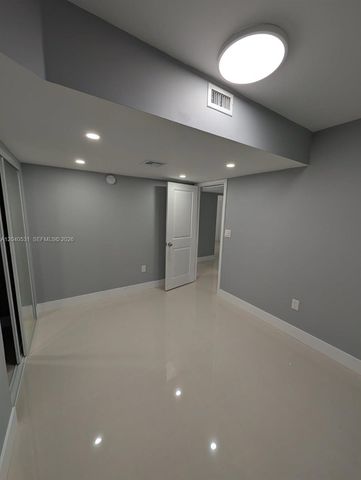 1750 NE 191st St 622-3, Miami, FL 33179