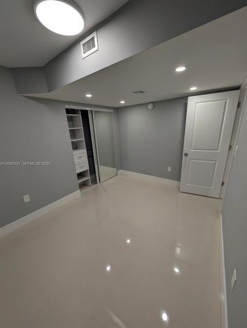 1750 NE 191st St 622-3, Miami, FL 33179