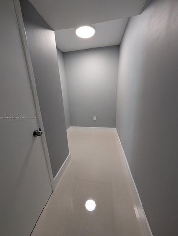 1750 NE 191st St 622-3, Miami, FL 33179