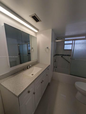 1750 NE 191st St 622-3, Miami, FL 33179