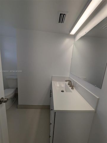 1750 NE 191st St 622-3, Miami, FL 33179