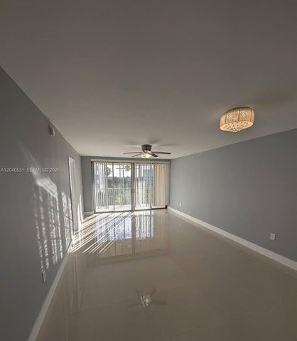 1750 NE 191st St 622-3, Miami, FL 33179