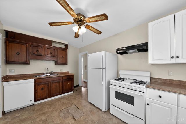 1778 Ashbrook Drive, Cincinnati, OH 45238