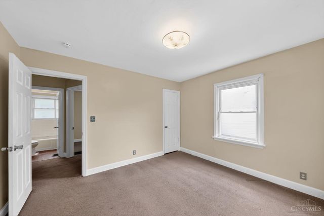 1778 Ashbrook Drive, Cincinnati, OH 45238