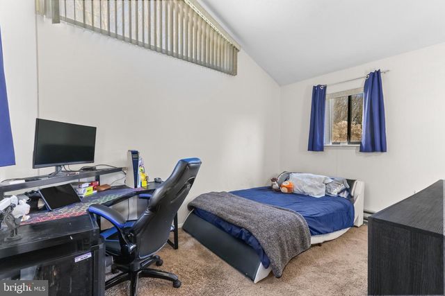 110 SUNDEW DR, East Stroudsburg, PA 18301
