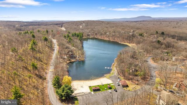 110 SUNDEW DR, East Stroudsburg, PA 18301