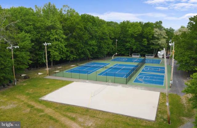 110 SUNDEW DR, East Stroudsburg, PA 18301