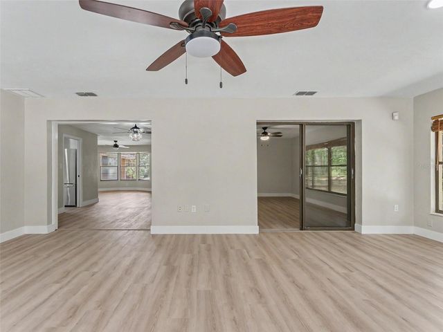 162 W MASSACHUSETTS STREET, Hernando, FL 34442