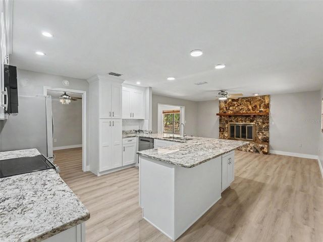 162 W MASSACHUSETTS STREET, Hernando, FL 34442