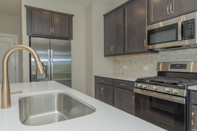 3151 Goswell Drive, Newburgh, IN 47630