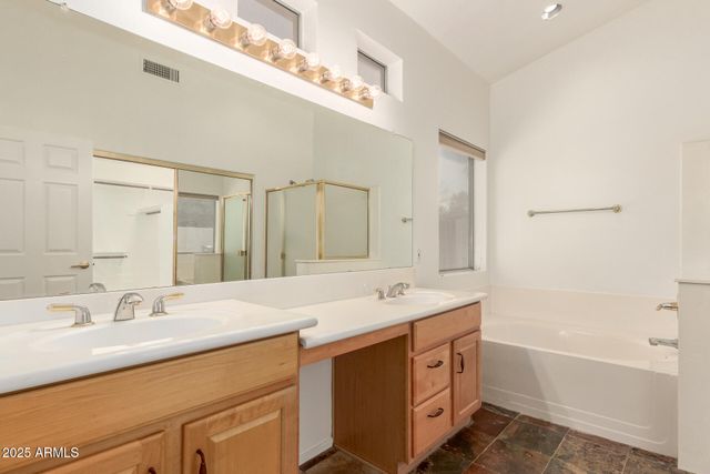 2090 E FINLEY Street, Gilbert, AZ 85296