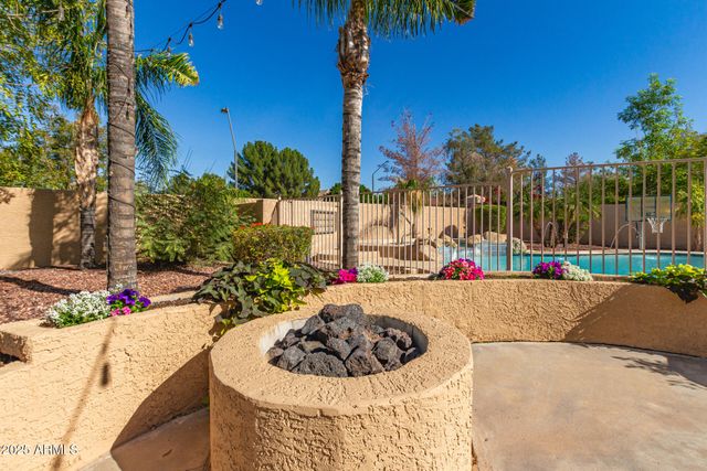 2090 E FINLEY Street, Gilbert, AZ 85296