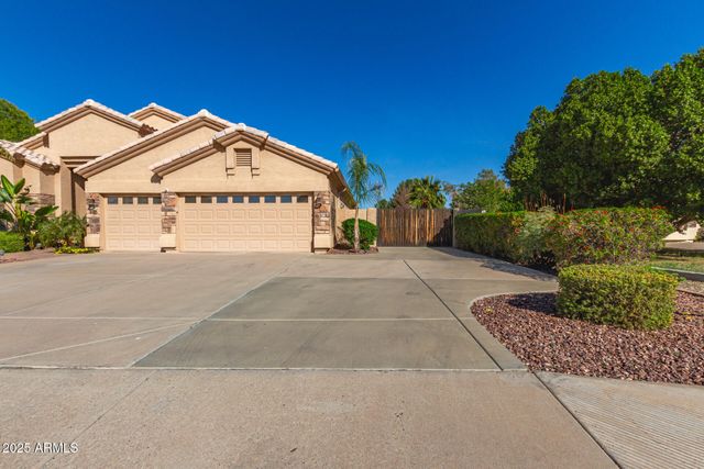 2090 E FINLEY Street, Gilbert, AZ 85296