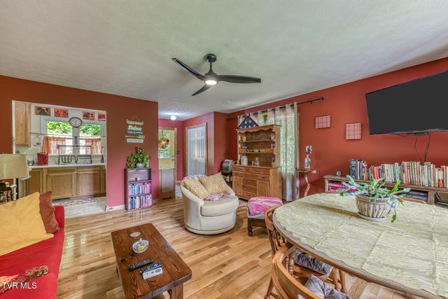 130 Timber Lane, Hampton, TN 37658