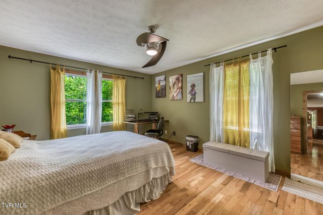 130 Timber Lane, Hampton, TN 37658