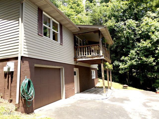 130 Timber Lane, Hampton, TN 37658