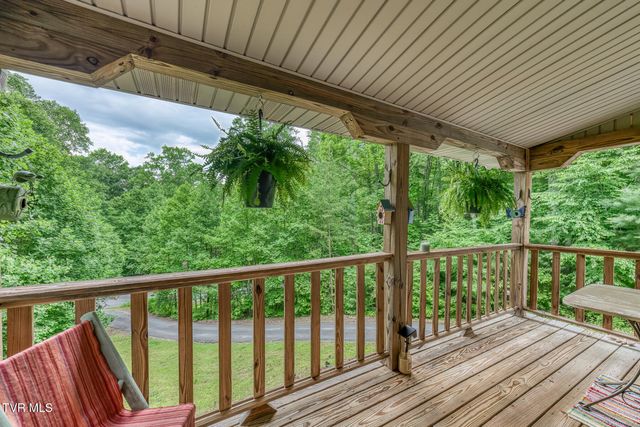 130 Timber Lane, Hampton, TN 37658