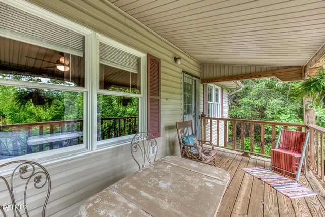 130 Timber Lane, Hampton, TN 37658