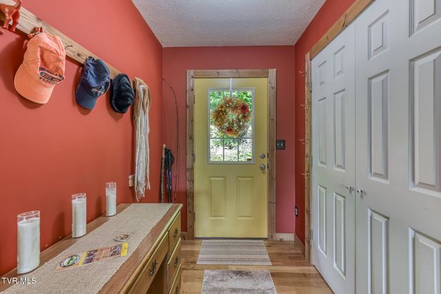 130 Timber Lane, Hampton, TN 37658