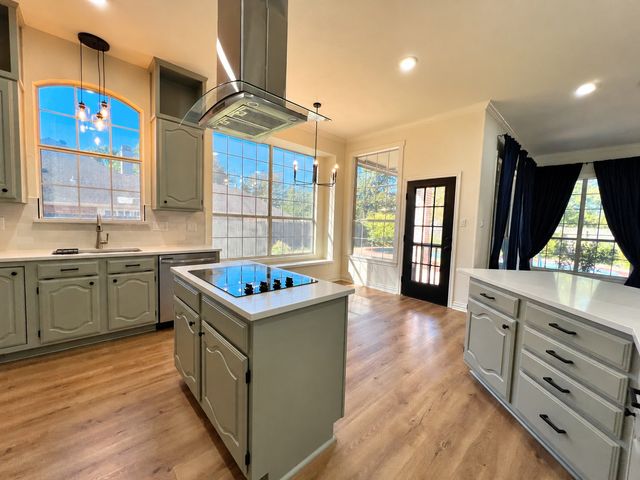 1606 Sarah Brooks Drive, Keller, TX 76248