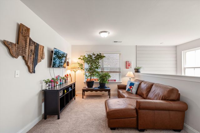 416 Deveron Dr, Gallatin, TN 37066