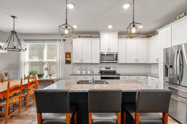 416 Deveron Dr, Gallatin, TN 37066