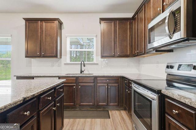61 N Village Circle, Rydal, GA 30171
