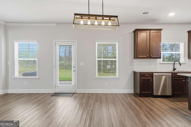 61 N Village Circle, Rydal, GA 30171