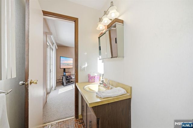 23 John Street, Emerson, NJ 07630