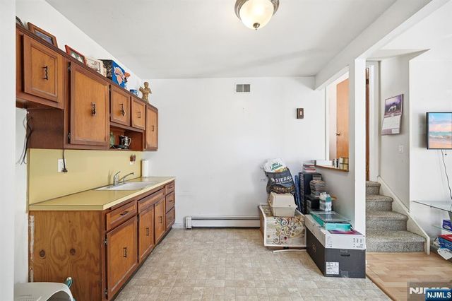 23 John Street, Emerson, NJ 07630