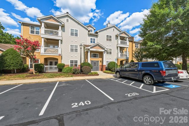 16409 Golden River Lane, Charlotte, NC 28277