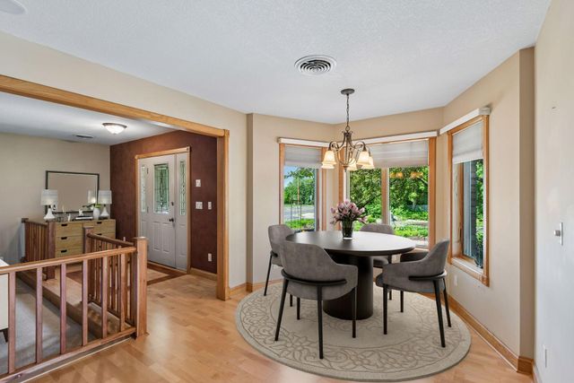 700 Spruce Drive, Hudson, WI 54016