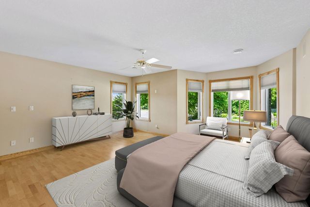 700 Spruce Drive, Hudson, WI 54016