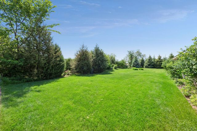 700 Spruce Drive, Hudson, WI 54016