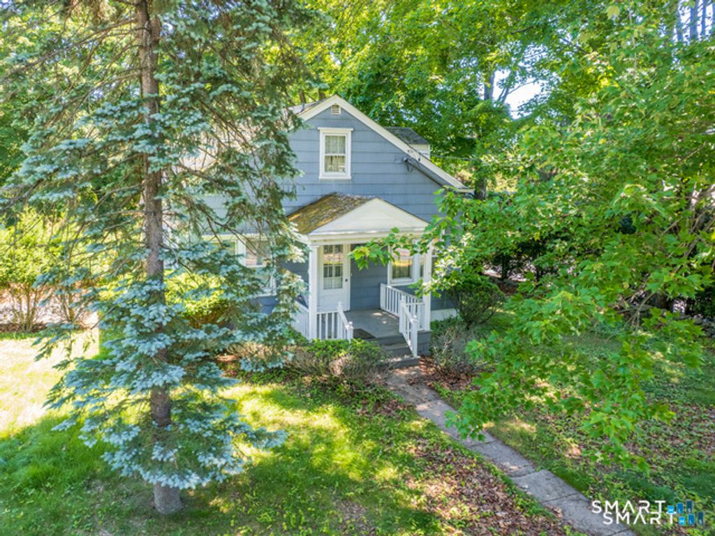 32 Morningside Drive North, Westport, CT 06880