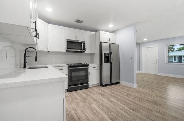 2923 NW 48th Street, Fort Lauderdale, FL 33309