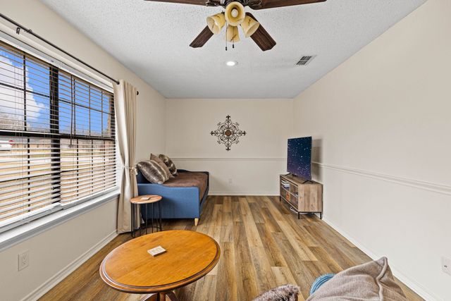 1502 Peach St., Kilgore, TX 75662